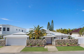 Coastal Elegance, Surfers Paradise